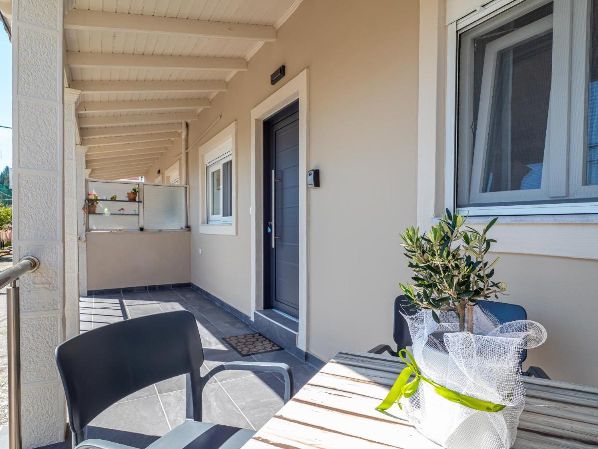 M&K - Maria'S Stylish Apartment Near Alykes Beach Corfu  Extérieur photo