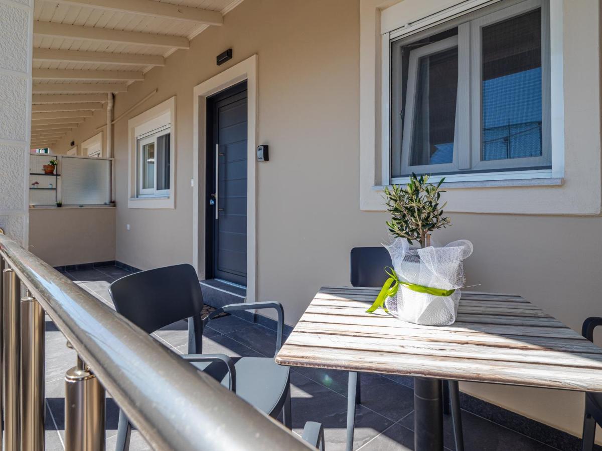 M&K - Maria'S Stylish Apartment Near Alykes Beach Corfu  Extérieur photo